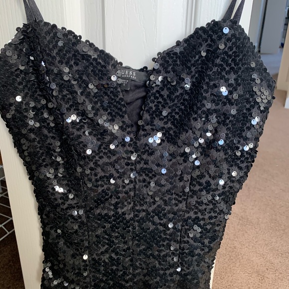 Guess top- S-NWT - Picture 1 of 1